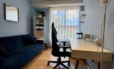 Venta de hermoso apartamento en exclusivo sector de la ciudad, seguro, tranquilo y lleno de zonas verdes con accesos a vías importantes de la ciudad.