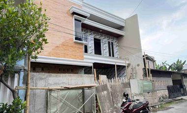 Rumah Mewah 2 Lt Finishing di Fajar Indah Colomadu KRA