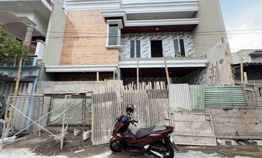 Rumah Mewah 2 Lt Finishing di Fajar Indah Colomadu KRA