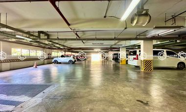 FURNISHED 2-BEDROOM CONDO UNIT FOR SALE IN ALABANG