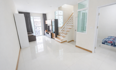 For Sale: Townhome at Golden Town Vibhavadi–Rangsit Prime location on Vibhavadi–Rangsit Road