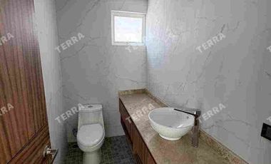 HERMOSA CASA NUEVA EN RENTA CACATTA LOMAS DE ANGELÓPOLIS PUEBLA.