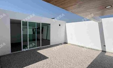 HERMOSA CASA NUEVA EN RENTA CACATTA LOMAS DE ANGELÓPOLIS PUEBLA.