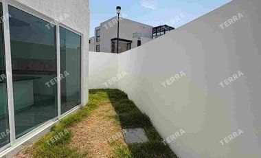 HERMOSA CASA NUEVA EN RENTA CACATTA LOMAS DE ANGELÓPOLIS PUEBLA.