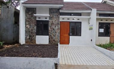 DIJUAL RUMAH BARU RENOV HALAMAN BELAKANG LUAS SIAP HUNI