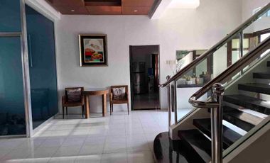 Stunning Modern Mansion in Prime Location