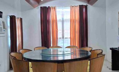 Stunning Modern Mansion in Prime Location