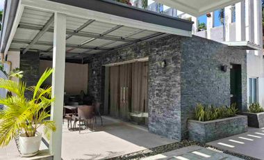 Stunning Modern Mansion in Prime Location