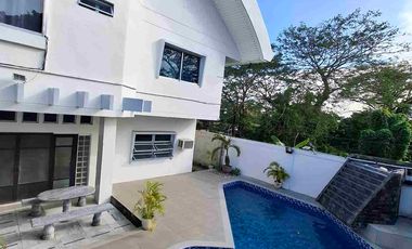 Stunning Modern Mansion in Prime Location