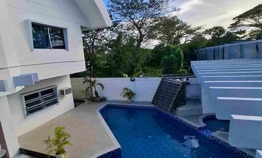 Stunning Modern Mansion in Prime Location