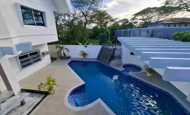 Stunning Modern Mansion in Prime Location