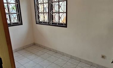 Rumah Sewa Matraman Dekat Velodrom, Rs Persahabatan Jakarta Timur