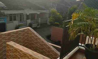 DIJUAL RUMAH 3 LANTAI HOOK JATIBENING BARU 250M2 SHM SELANGKAH KE JAKARTA
