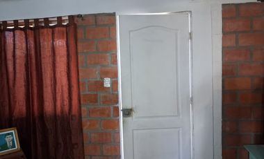 ¡Oportunidad a un nuevo comienzo!.  Venta CASA ESQUINA de 2  pisos.