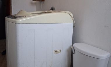 ¡Oportunidad a un nuevo comienzo!.  Venta CASA ESQUINA de 2  pisos.