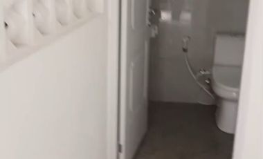 Disewakan rumah bagus di kompleks AURI Jatiasih Bekasi .