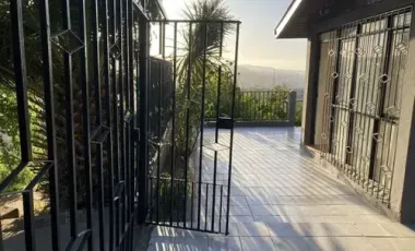 SE VENDE CASA EN VILLA DULCE 4 D. 2 B.  VIÑA DEL MAR UF 4.200 VISTA CIUDAD Y MAR