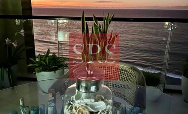 VENTA DE LUJOSO DEPARTAMENTO FRENTE AL MAR