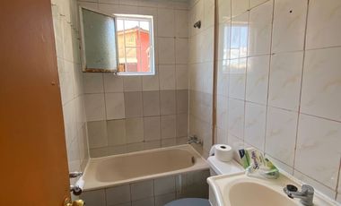 Casa esquina de dos pisos en comuna de Maipú en arriendo