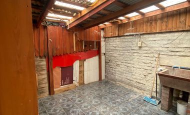 Casa esquina de dos pisos en comuna de Maipú en arriendo