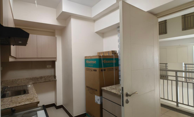 FOR LEASE: 2BR Fully-furnished Unit w/ Parking at Allegra Garden Place