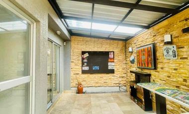 casa vacía  de renta moderna en conjunto  3 habitaciones 2 parqueos jardín pérgola de BBQ  sol y luz natural