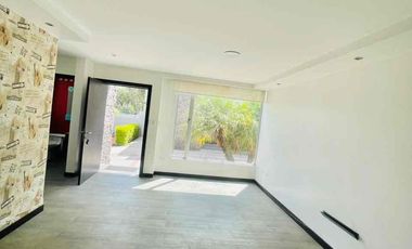 casa vacía  de renta moderna en conjunto  3 habitaciones 2 parqueos jardín pérgola de BBQ  sol y luz natural