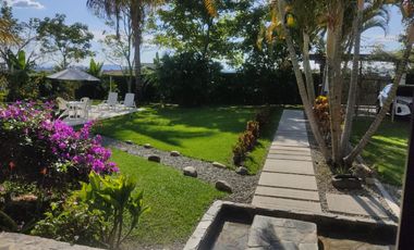 VENTA DE CHALET. VIA MONTENEGRO