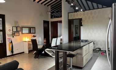 VENTA DE CHALET. VIA MONTENEGRO