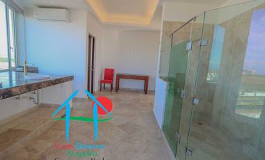 Penthouse con 6 recámaras, terraza, jacuzzi y vista al mar
