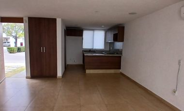 RENTO CASA 4 RECAMARAS EN AMARA A19