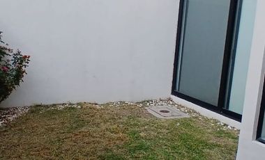 RENTO CASA 4 RECAMARAS EN AMARA A19