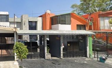 CASA CON 4 RECAMARAS EN VALLE DORADO, TLALNEPANTLA, EDOMEX