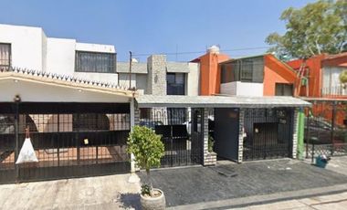 CASA CON 4 RECAMARAS EN VALLE DORADO, TLALNEPANTLA, EDOMEX