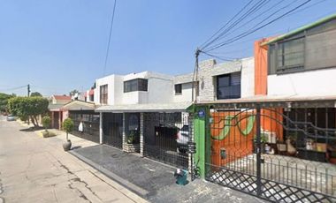 CASA CON 4 RECAMARAS EN VALLE DORADO, TLALNEPANTLA, EDOMEX