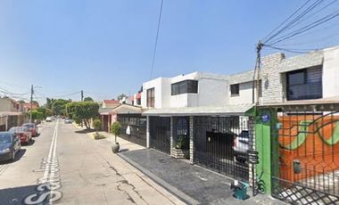 CASA CON 4 RECAMARAS EN VALLE DORADO, TLALNEPANTLA, EDOMEX