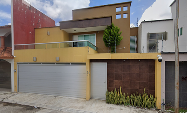 HERMOSA CASA A TAN SOLO 5 MIN DE LAS AMERICAS