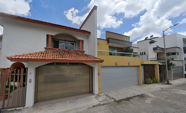 HERMOSA CASA A TAN SOLO 5 MIN DE LAS AMERICAS