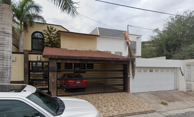 HERMOSA CASA CON ALBERCA EN GOMEZ PALACIO