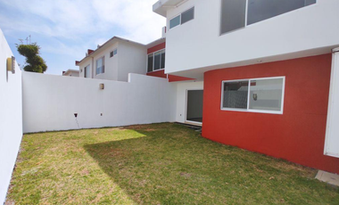 HERMOSA CASA EN LOMAS DE LA ASUNCION