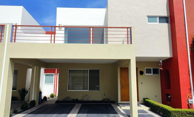 HERMOSA CASA EN LOMAS DE LA ASUNCION