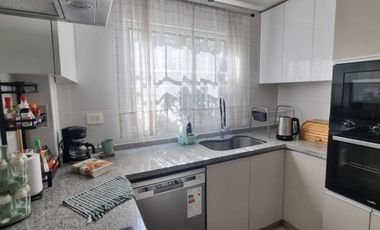 Se arrienda, Espectacular Casa con Piscina Temperada 4 dormitorios + sala multiuso - Chicureo