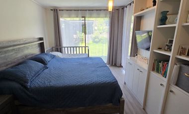 Se arrienda, Espectacular Casa con Piscina Temperada 4 dormitorios + sala multiuso - Chicureo