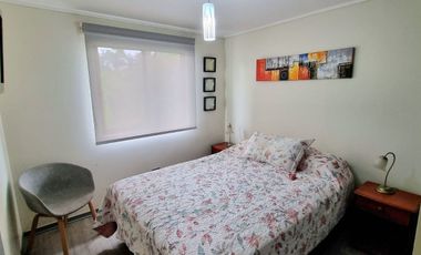 Se arrienda, Espectacular Casa con Piscina Temperada 4 dormitorios + sala multiuso - Chicureo