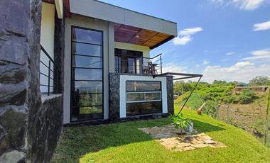 VENTA O PERMUTA INCREIBLE CASA CAMPESTRE A 10 MINUTOS DE QUIMBAYA (QUINDÍO) / Casa Campestre Eje Cafetero / Casa Campestre Nueva / Piscina / Jacuzzi
