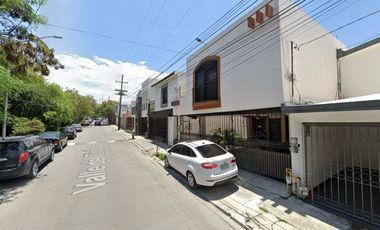 VENTA CASA 2 NIVELES SIERRA MORENA GUADALUPE NUEVO LEON