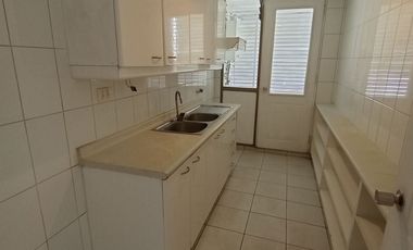 Dpto. 3 Dorm / 2 Baños / 1 Bod.- Barrio República, Santiago.-