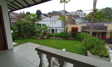 Disewakan rumah furnish siap huni bandung utara Budisari  Setiabudi Bandung dkt UPI, NHI, RSHS, Rs. Advent, ITB