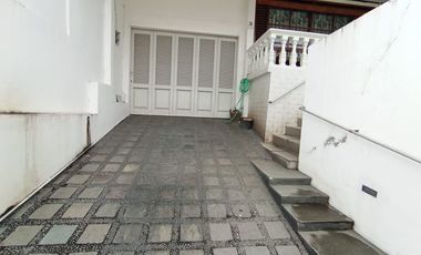 Disewakan rumah furnish siap huni bandung utara Budisari  Setiabudi Bandung dkt UPI, NHI, RSHS, Rs. Advent, ITB