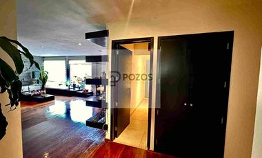 Residencia de 1 nivel con amplios espacios interiores y terraza